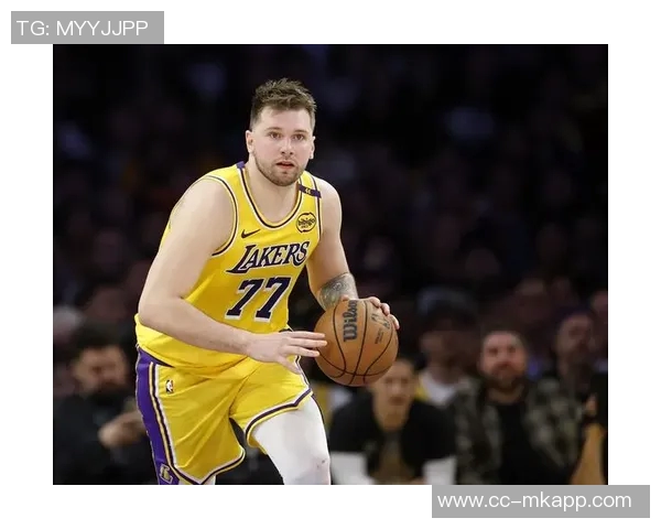 东契奇训练后带队友团建体验保时捷专业赛道试驾乐趣