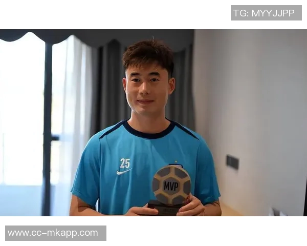 武汉三镇官方宣布邓涵文将在合同期满后友好离队的消息