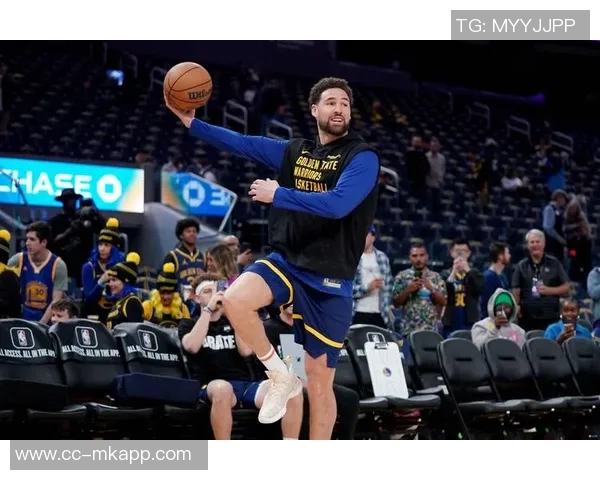 克莱三分火力全开全场9投6中贡献18分助力球队胜利