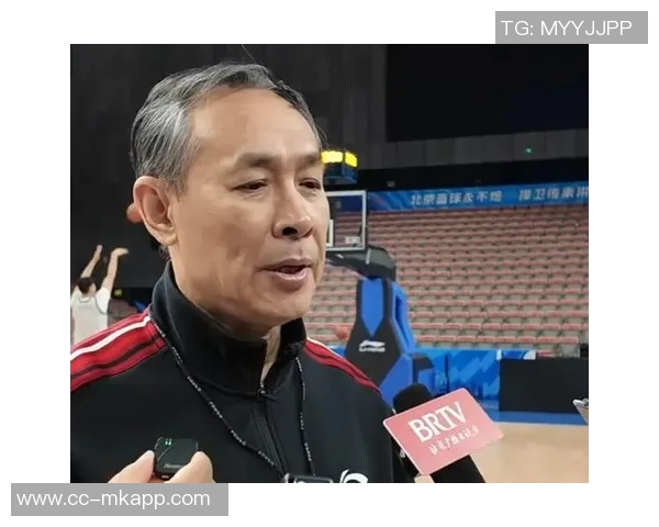 许利民点评斯佩尔曼在攻防两端的表现与潜力分析 许利民点评斯佩尔曼在攻防两端的表现与潜力分析